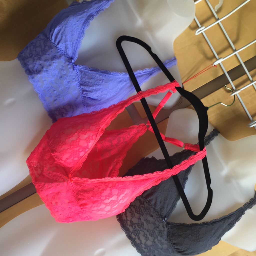 4 Medium Victoria’s Secret Pink Unlined Racerback Bralettes - (Lot Of 4)